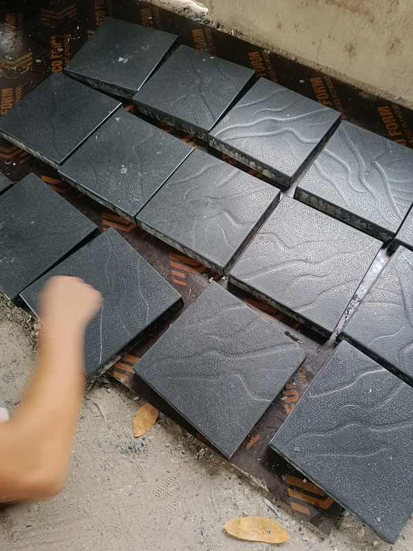 Gạch giả đá vân mây KT: 30x30x5 màu đen - Gạch Bắc Việt - Công Ty Cổ Phần Tư Vấn Và Xây Dựng Hạ Tầng Kỹ Thuật Bắc Việt